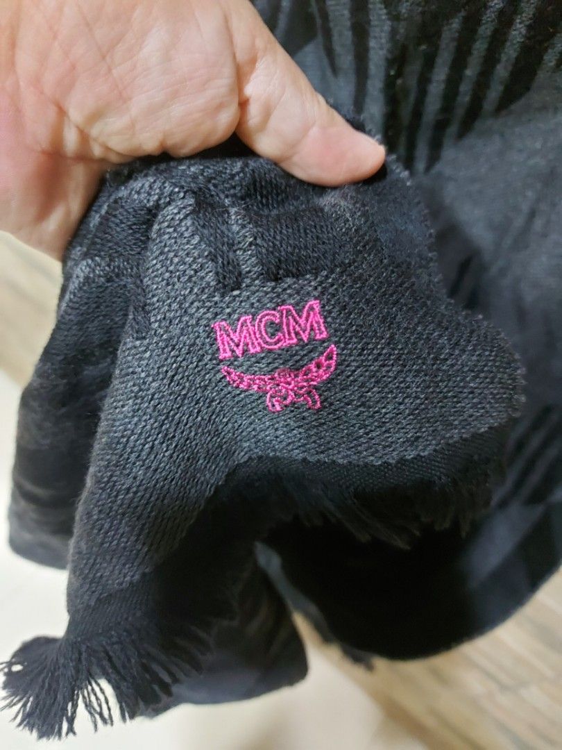 MCM wool shawl black (Category: Scarves) located in Quezon City. Submitted by threetwotwo2ndaccount (Listing ID 1462949719, Image 2). Description: MCM wool shawl black made in italy with wash tag size: L-68", W-14" bawal sa maselan bawal sa barat.