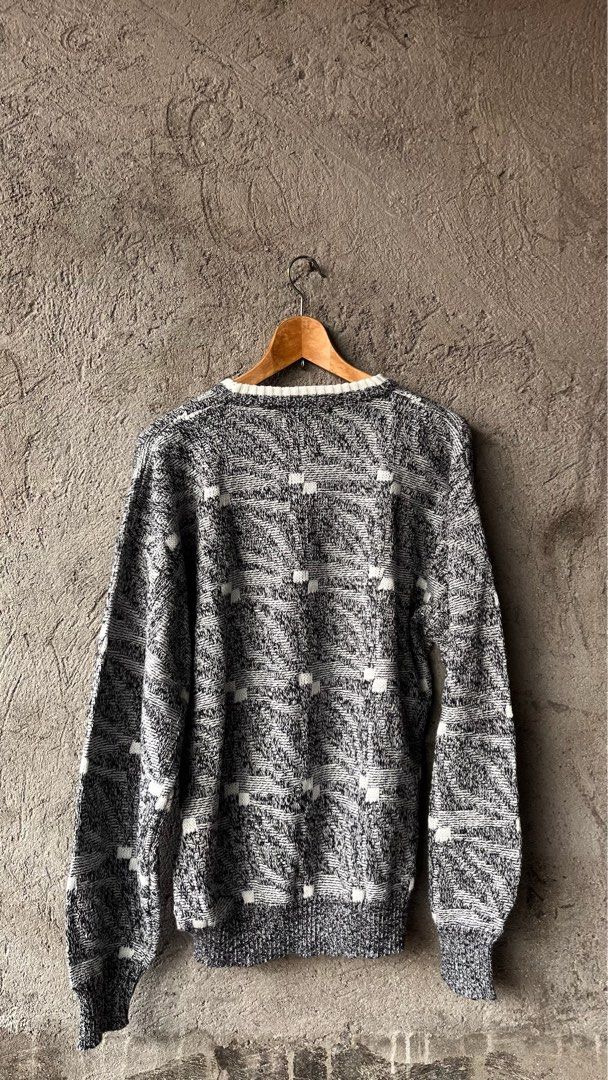 Michael Gerald abstract geometric knit crewneck sweater (Category: Coats, Jackets and Outerwear) located in Cabuyao City. Submitted by kisyana (Listing ID 1462887376, Image 2). Description: .