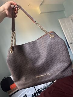 (Category: ) located in . Submitted by ganned (Listing ID 1462985827, Image 1). Description: .