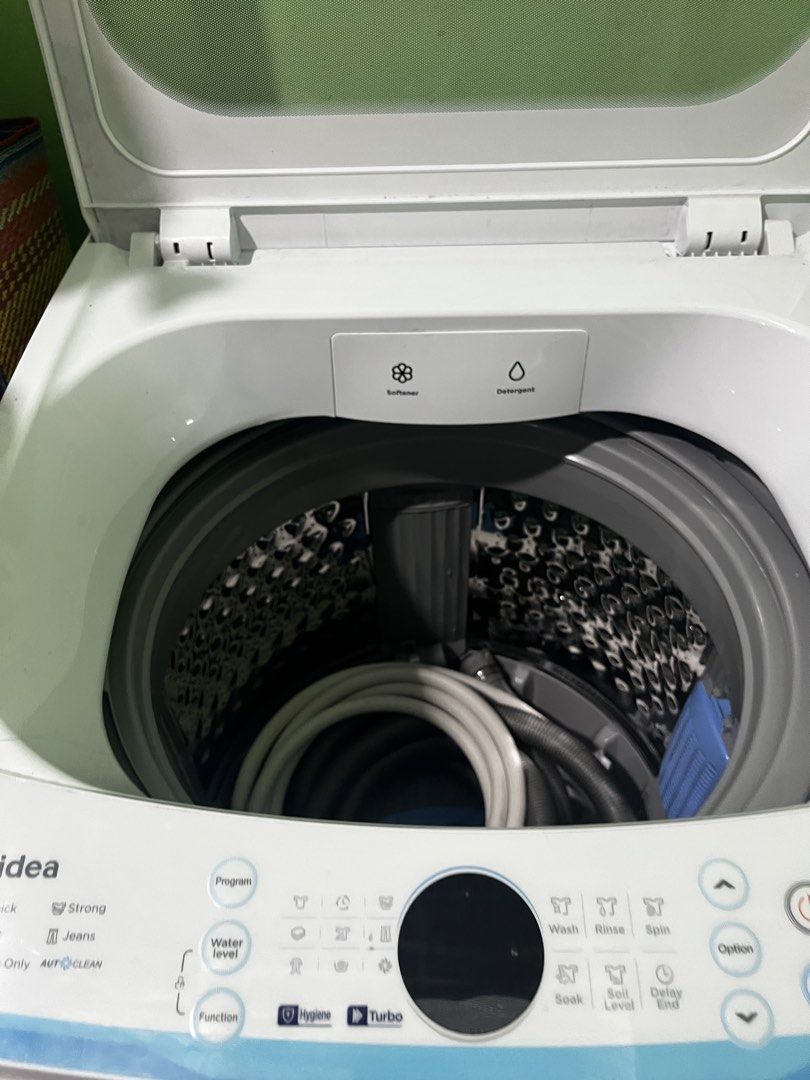 Midea Fully Automatic Top Load Washing Machine (Category: Washing Machines and Dryers) located in Caloocan City. Submitted by bravestone-dff6 (Listing ID 1463051677, Image 3). Description: - Midea HealthGuard Washing Machine - Thoroughly clean and sterilization care - Features: Auto Clean, Hygiene, Deep Clean - Additional wash programs: Turbo, etc. - Comes with all hoses and accessories - Still in original packaging.