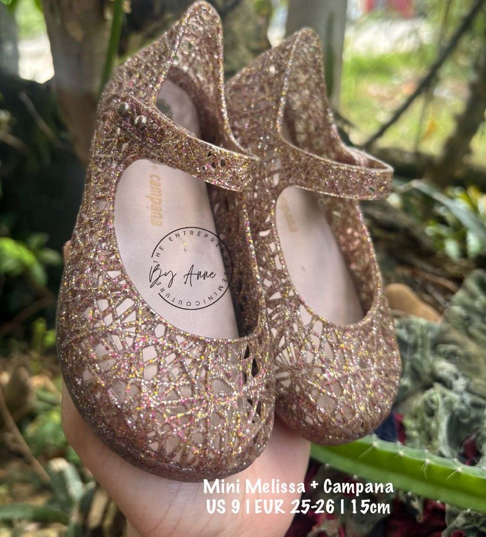 Mini Melissa + Campana US9 | 15cm (Category: Babies & Kids Fashion) located in Quezon City. Submitted by theentreprenurse (Listing ID 1462952641, Image 1). Description: 𝘼𝙐𝙏𝙊 𝙋𝘼𝙎𝙎 𝙏𝙊 𝙇𝙊𝙒 𝘽𝘼𝙇𝙇𝙀𝙍𝙎 📣 NO INCLUSION ʙʀᴀɴᴅ: Mini Melissa ꜱɪᴢᴇ: US 9 | 15cm ᴍᴏᴘ: ɢᴄᴀꜱʜ ꜱʜɪᴘᴘɪɴɢ 🛒 (NO RUSH. I'm a working momma :) ) ▪︎ꜰʟᴀꜱʜ ᴇxᴘʀᴇꜱꜱ | J&T ▪︎ʟᴀʟᴀᴍᴏᴠᴇ|ɢʀᴀʙ ~ 𝚃𝚑𝚎𝚜𝚎 𝚌𝚕𝚘𝚝𝚑𝚎𝚜 𝚊𝚛𝚎 𝚊𝚕𝚛𝚎𝚊𝚍𝚢 𝚠𝚊𝚜𝚑𝚎𝚍. 𝙺𝚒𝚗𝚍𝚕𝚢 𝚖𝚊𝚗𝚊�