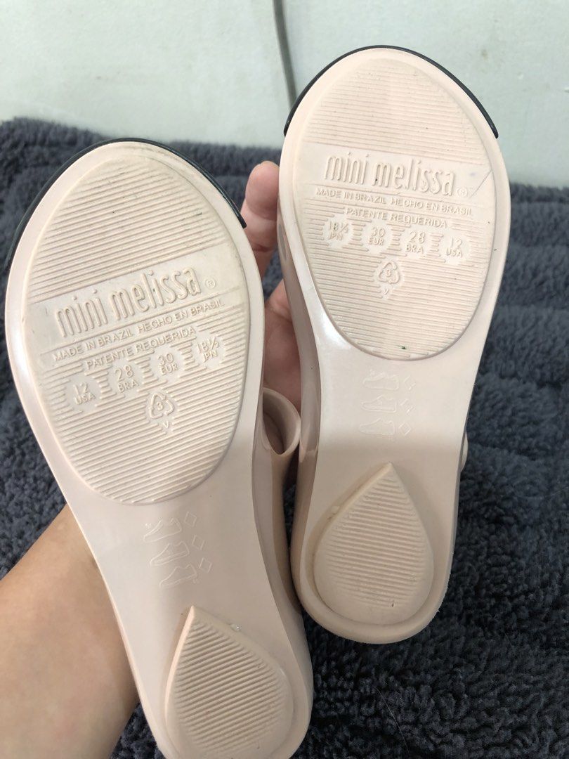 Mini Melissa Minnie mouse size 12 (Category: Babies & Kids Fashion) located in Pasig City. Submitted by mikhaelacollection (Listing ID 1462940732, Image 3). Description: 💸900 18 cm 600 due to front stain ( LAST PRICE POSTED ).