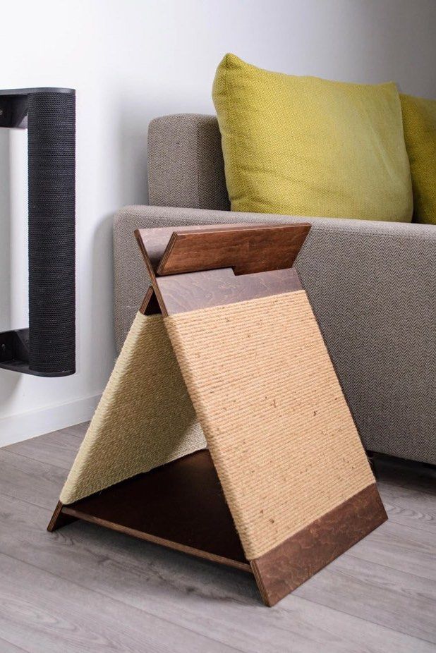 Minimalist Cat House Bed & Scratcher (Category: Homes & Other Pet Accessories) located in Davao. Submitted by casadekuting (Listing ID 1463019539, Image 1). Description: Free Delivery within Davao City.