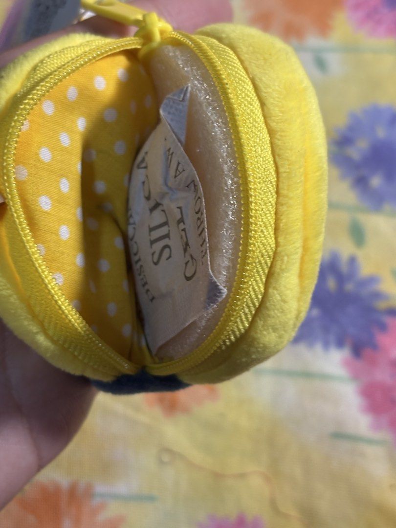 Minion plush coin purse charm with tag (Category: Character Goods) located in Calamba. Submitted by cur8d (Listing ID 1463109813, Image 3). Description: .