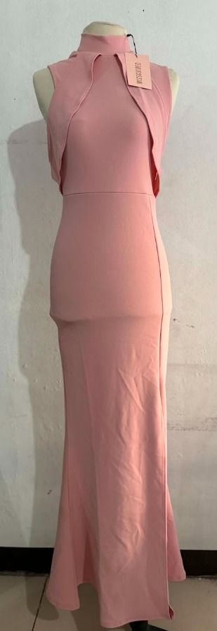 Misguided Pink Sleeveless Maxi Dress (Category: Dresses) located in Manila. Submitted by hyper.hertz. (Listing ID 1463020107, Image 1). Description: - Elegant pink maxi dress - High neckline with unique overlay detail - Sleeveless design - Flattering fitted silhouette that flares out Negotiations are available.