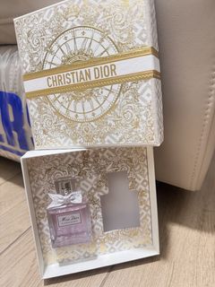 （分類：）位於 。 由 merrysellgoods 提交（商品編號 1463004507，圖片 1）。簡介： 。