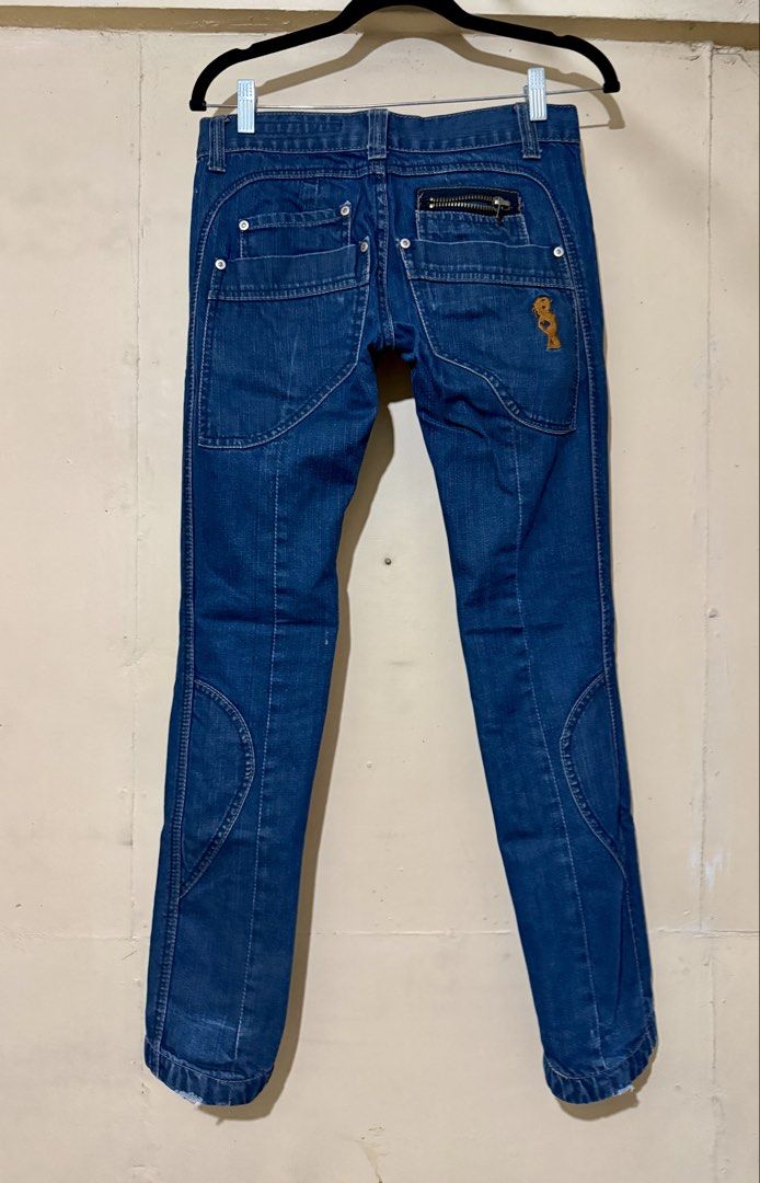 Miss Sixty Blue Denim Jeans Size 28 (Category: Jeans) located in Makati City. Submitted by refind.prelove.finds (Listing ID 1462948939, Image 2). Description: - Brand: Miss Sixty - Color: Blue Denim - Fit: Straight leg with a slightly tapered ankle - Pockets: Unique front pocket details with a zip accent on the left pocket - Back Pockets: Stitching details and logo detail on the right pocket - Size: 28.