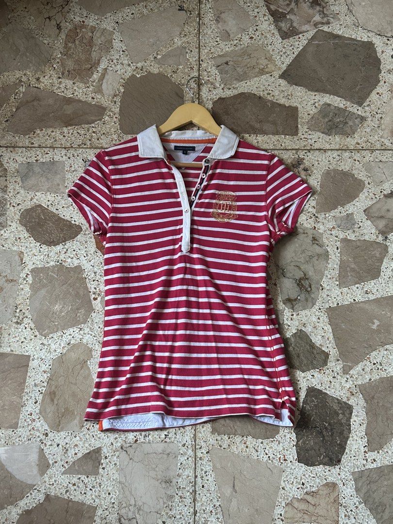 Mix branded T-shirt womens (Category: Shirts) located in Davao. Submitted by master.mnd (Listing ID 1462940842, Image 3). Description: As new May issue ang iba Need wash ₱250 each.
