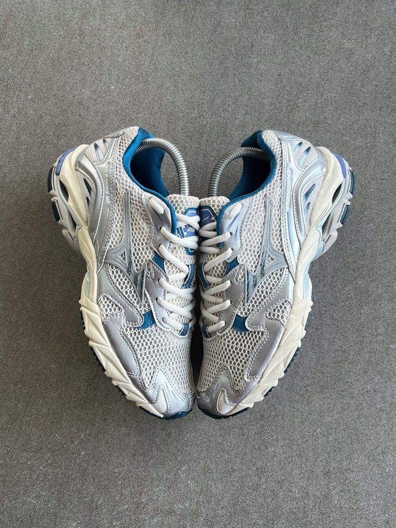 MIZUNO WAVE RIDER 10 ARCTIC ICE (Category: Casual Shoes) located in Butuan. Submitted by jacobfrost (Listing ID 1463067179, Image 3). Description: MIZUNO WAVE RIDER 10 ARCTIC ICE 7 US MENS FIT TO 7.5 US MENS EXCELLENT CONDITION MINOR SIGN OF USAGE ₱1,500 🏷️.