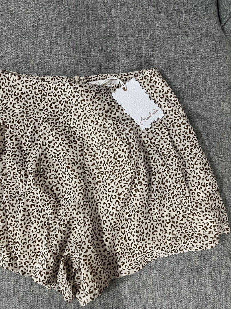 Moloola Leopard Print High Waisted Shorts Size 10 (Category: Shorts) located in Cagayan de Oro. Submitted by prelovederela (Listing ID 1463024765, Image 2). Description: super cute! fits waist 26–28 :) .