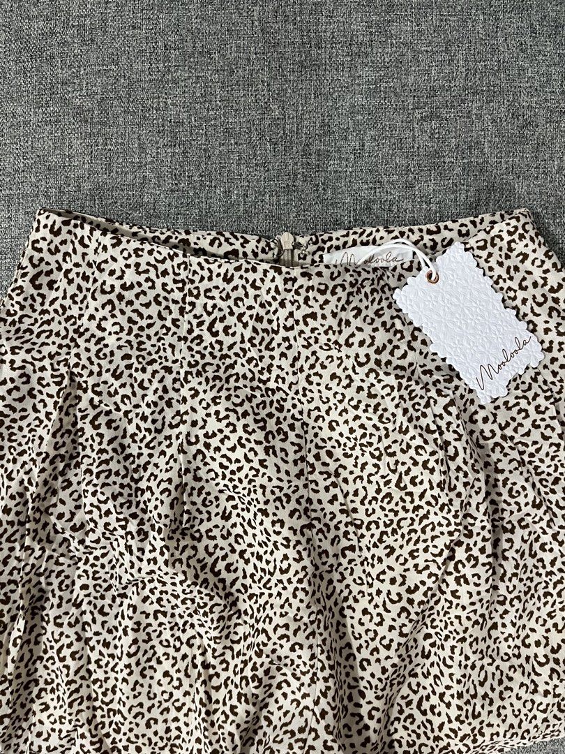 Moloola Leopard Print High Waisted Shorts Size 10 (Category: Shorts) located in Cagayan de Oro. Submitted by prelovederela (Listing ID 1463024765, Image 3). Description: super cute! fits waist 26–28 :) .