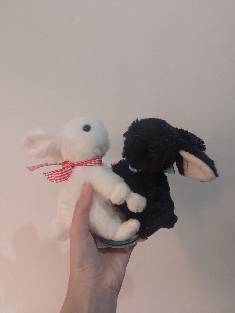 Mon Seuil Bunnies plush toy (Category: Plushies & Soft Toys) located in Manila. Submitted by aacollect.ph (Listing ID 1462889572, Image 1). Description: bundle.