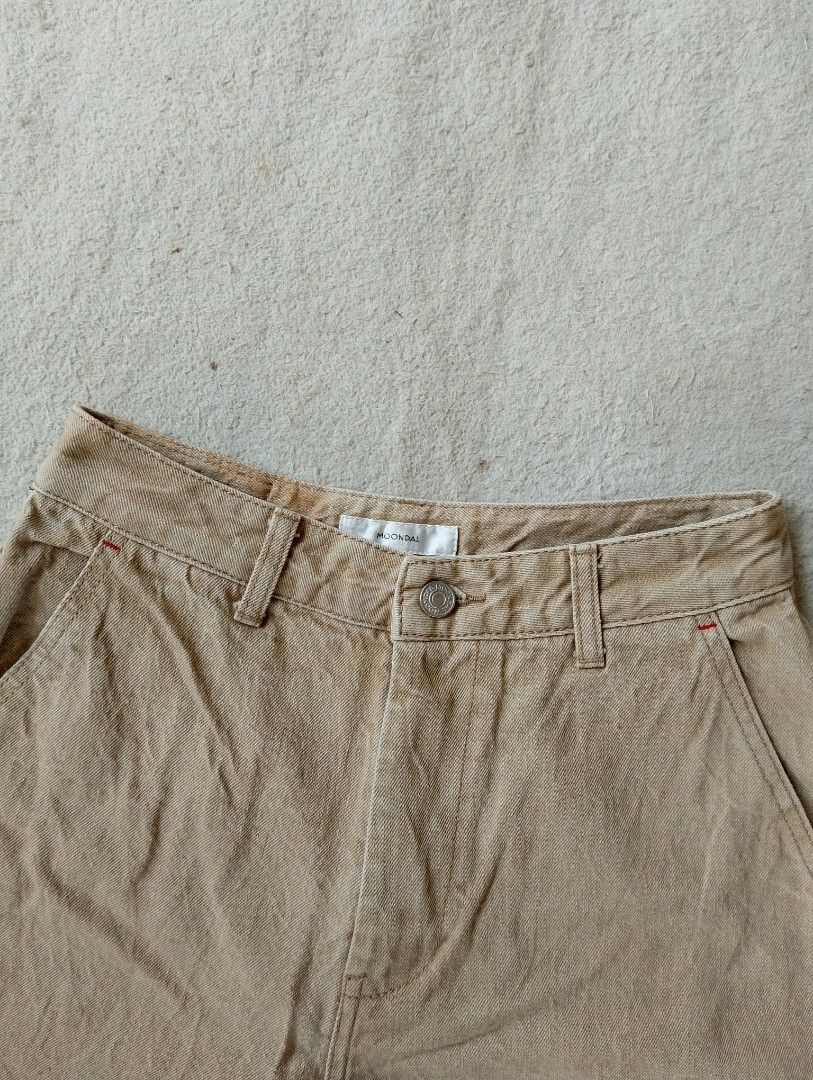 MOONDAL Beige Denim Jorts (Category: Shorts) located in Caloocan City. Submitted by sharpthreads18 (Listing ID 1462899337, Image 2). Description: ‎________________ ‎📏DIMES (INCHES) ‎• Waist / 28 ‎• Length / 25 ‎• Thigh / 13 ‎• Hem / 10.5 ‎________________ ‎🧷DETAILS ‎• Issue: none ‎• Need wash ‎• Excellent Condition ‎• Hard, Thick, and Heavy Denim.