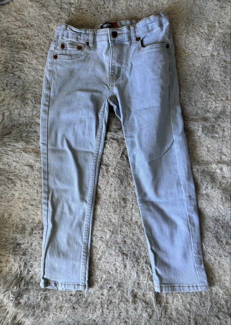 Mossimo Denim Pants (Category: Babies & Kids Fashion) located in Mandaluyong City. Submitted by 1hapimaki (Listing ID 1463056447, Image 1). Description: Ben large on tag will fit 5-6 years old.