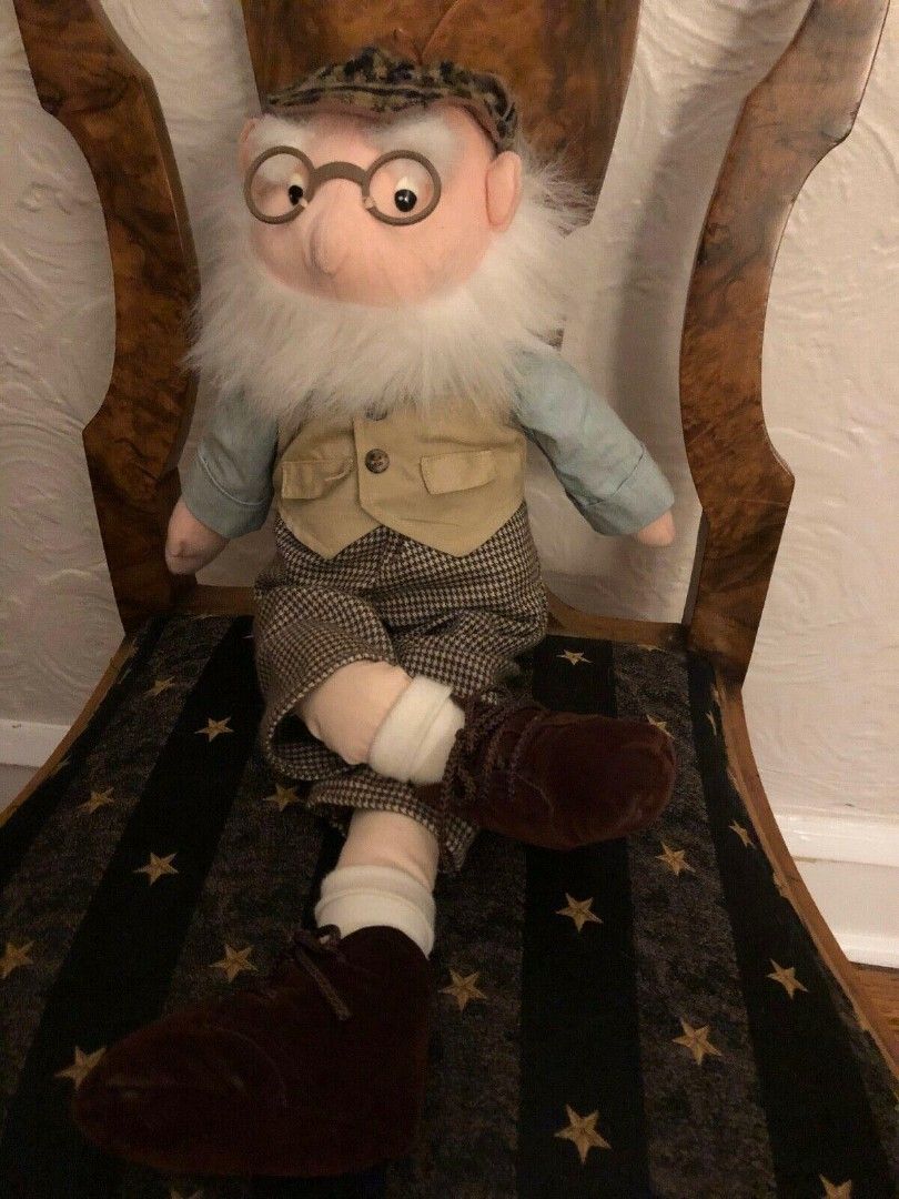 Mr. McGregor by Beatrix Potter Eden Tag (Category: Plushies & Soft Toys) located in Manila. Submitted by itsteddytales_01 (Listing ID 1462913777, Image 2). Description: .