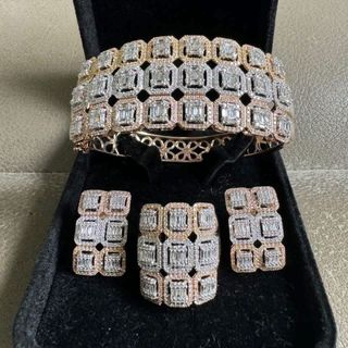 (Category: ) located in . Submitted by chloe_luxuries (Listing ID 1462951648, Image 1). Description: .