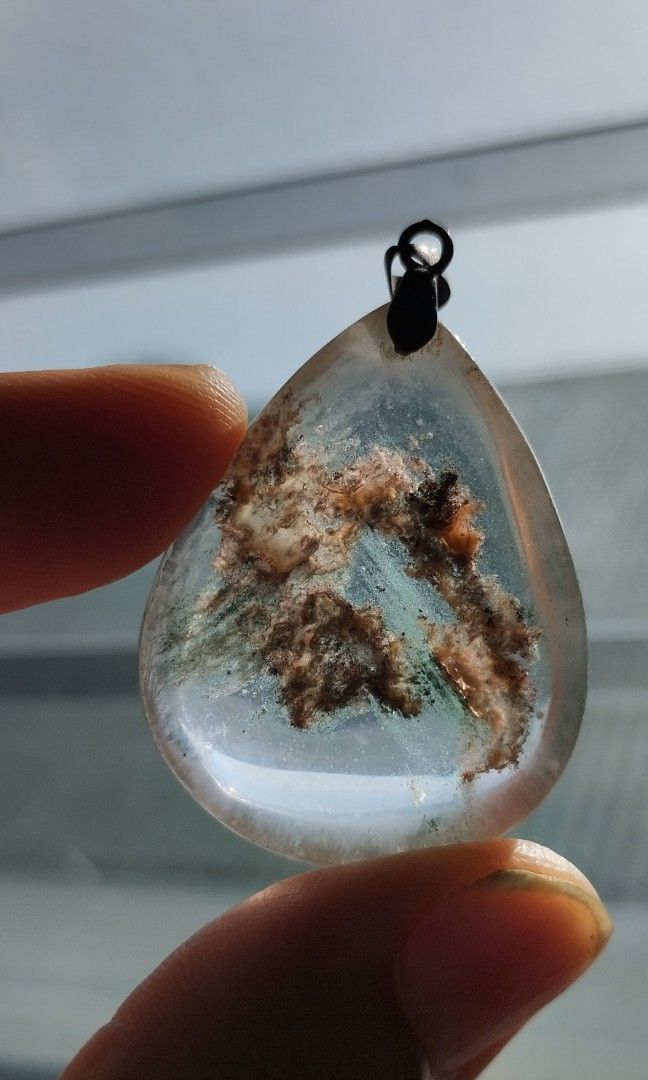 Natural garden clear quartz (Category: Announcements) located in Manila. Submitted by ztylish2018 (Listing ID 1462988451, Image 3). Description: Master Healer" that is widely used to amplify energy, promote mental clarity, and cleanse negative influences. Payment Gcash Free sf try J& T.