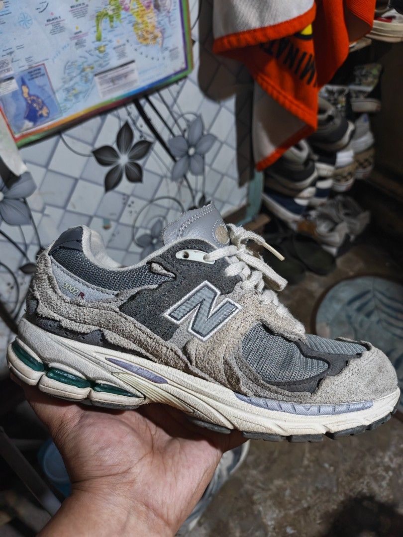 New Balance 2002R Grey Protection Pack (Category: Sneakers) located in Manila. Submitted by juanderjay1109 (Listing ID 1462892859, Image 1). Description: - Grey New Balance 2002R - Suede and mesh upper - Shows some wear on sole and upper - Plenty of life left - Great for casual wear or running.
