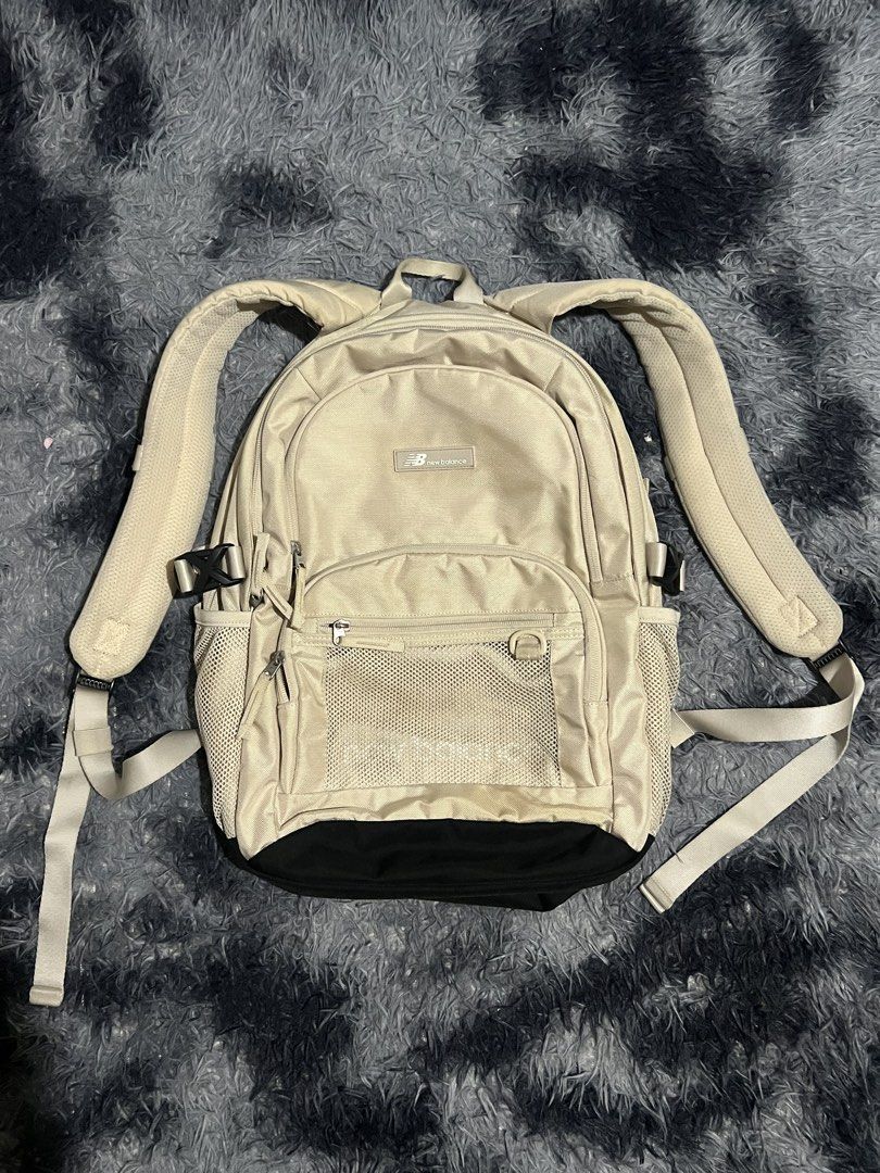 New balance backpack (Category: Backpacks) located in Cebu City. Submitted by drip_block (Listing ID 1463021117, Image 1). Description: All straps and zipper are working properly With laptop compartments and more Good for office and school .