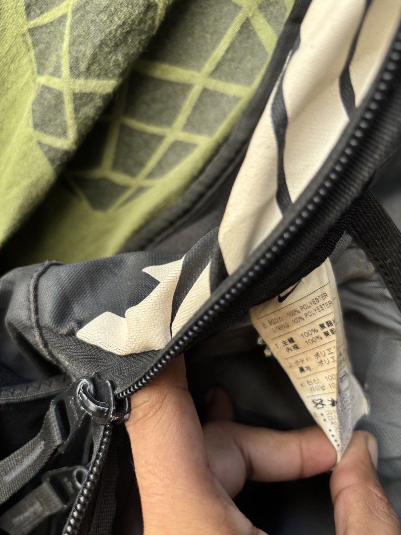 Nike (Category: Backpacks) located in Cavite. Submitted by cesxyyylll (Listing ID 1462900687, Image 3). Description: Need wash Minor issue posted .