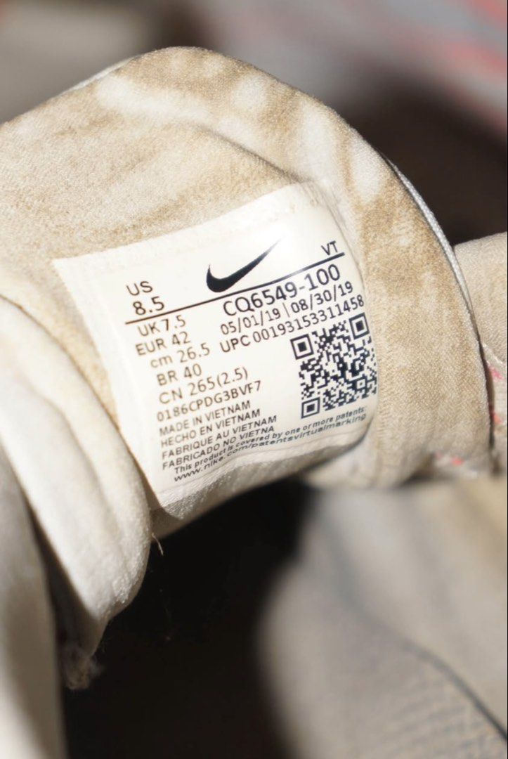 Nike Air Max 270 React White Coral Shoes (Category: Sneakers) located in Quezon City. Submitted by gela02 (Listing ID 1463080847, Image 3). Description: - White Nike Air Max 270 React - Eye-catching coral stitching details - Comes with original box - Includes extra neon pink laces - Size: US 8.5 - Ideal for everyday wear.