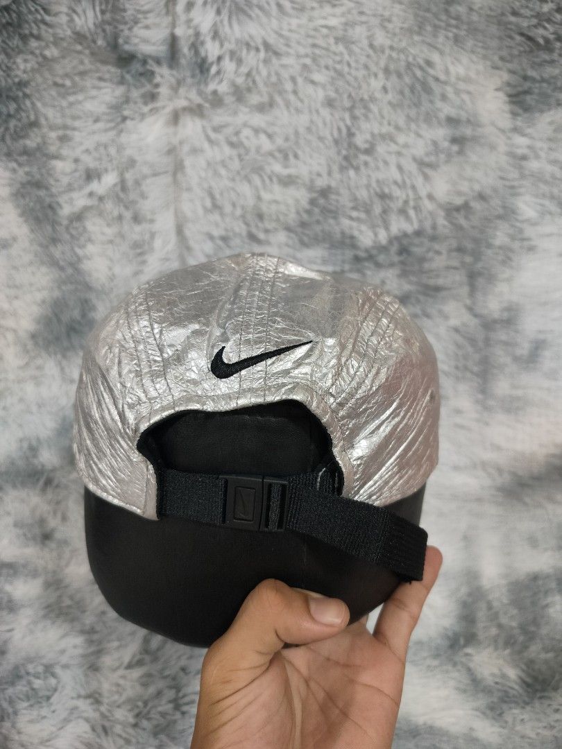 Nike AW84 Mars Landing 5 Panel (Category: Caps & Hats) located in Midsayap. Submitted by rogeandrei29987 (Listing ID 1462994374, Image 2). Description: 📌N!ke AW84 Mars Landing 5 Panel •Adjustable✅ •10/10 cr •Washed and ready to wear✅ •Issue: minor chip paint sa "i" •Excellent MOP: Gcash Courier✈️: J&T Unli vouch/Vc with item Loc: Kabacan, North Cotabato/Parang Maguindanao❤️.