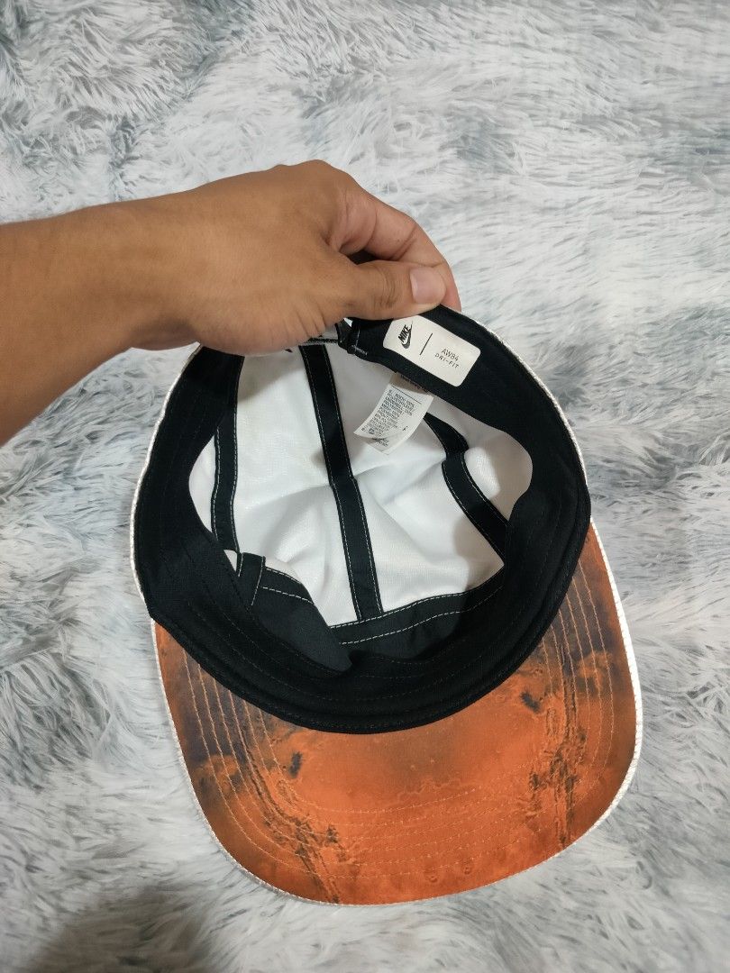 Nike AW84 Mars Landing 5 Panel (Category: Caps & Hats) located in Midsayap. Submitted by rogeandrei29987 (Listing ID 1462994374, Image 3). Description: 📌N!ke AW84 Mars Landing 5 Panel •Adjustable✅ •10/10 cr •Washed and ready to wear✅ •Issue: minor chip paint sa "i" •Excellent MOP: Gcash Courier✈️: J&T Unli vouch/Vc with item Loc: Kabacan, North Cotabato/Parang Maguindanao❤️.