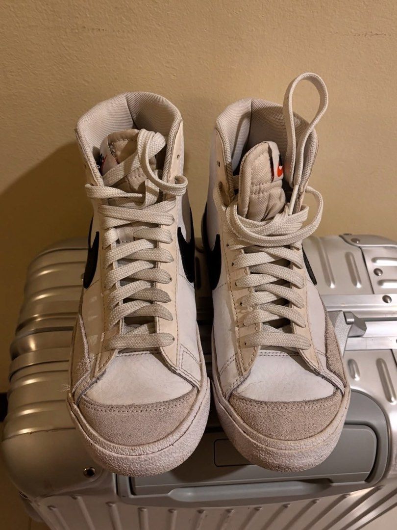 Nike Blazer (Category: Sneakers) located in Bacoor. Submitted by stats05 (Listing ID 1462960164, Image 2). Description: Size: 4Y Condition: slightly used NEGOTIABLE FOR SURE BUYERS.