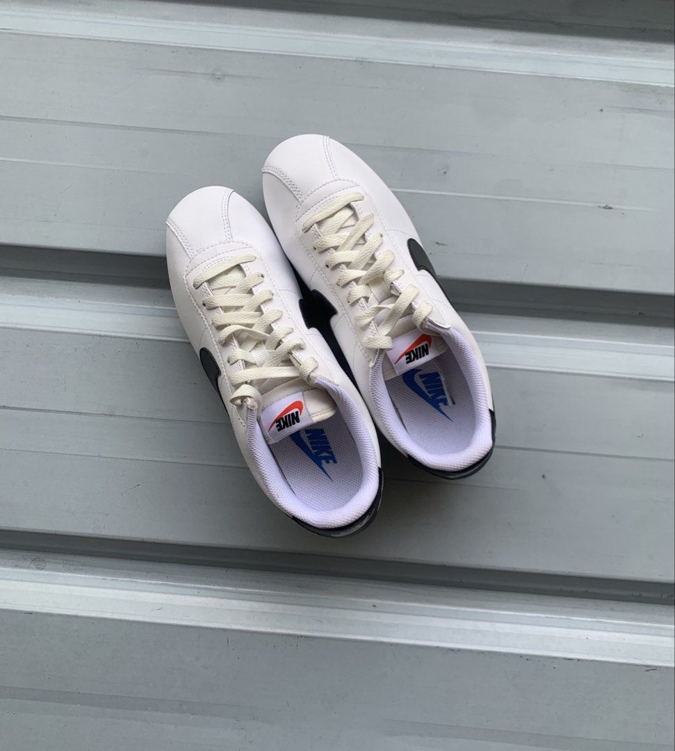 Nike Cortez “White Black Light Photo Blue” (Category: Sneakers) located in Marikina City. Submitted by azaero (Listing ID 1463102535, Image 3). Description: Size Women’s US 8 / cm 25 / Euro 39 Excellent Condition .