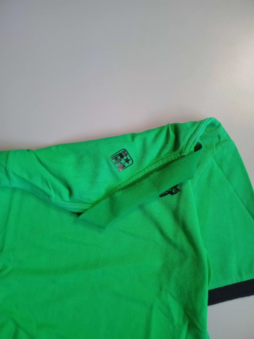 nike dri fit polo tshirt (Category: Tshirts & Polo Shirts ) located in San Isidro. Submitted by lagloots (Listing ID 1463117036, Image 3). Description: nike polo tee rubberized logo fits medium DIMES (IN INCHES) LENGTH: 27 / WIDTH: 20 CONDITION: 9/10 [] COLOR RATE: 9/10 ISSUE: good fade.