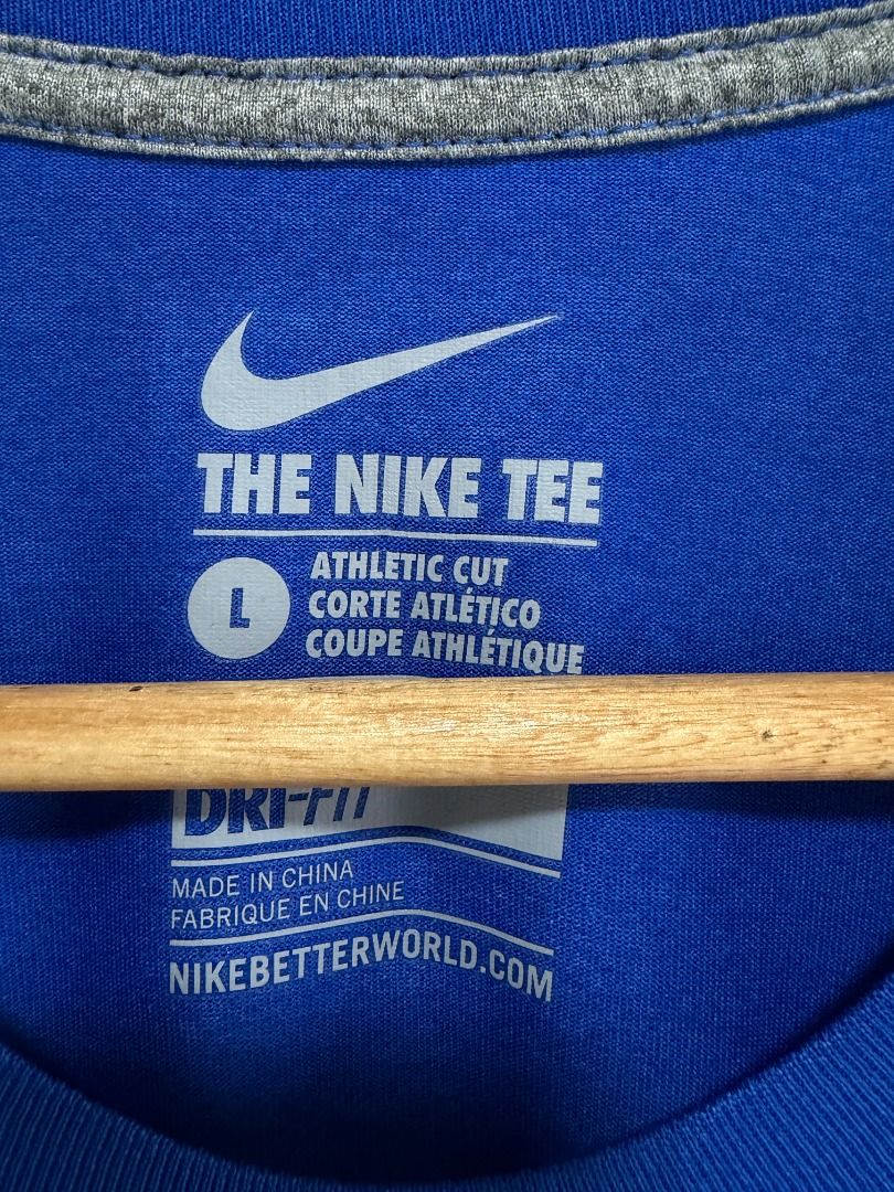 Nike Dri-Fit Shirt (Category: Activewear) located in Muntinlupa City. Submitted by jhurrific (Listing ID 1463050043, Image 3). Description: Nike Dri-Fit Shirt - Size: Large - Dri-Fit *Payment First: Bank Transfer or GCash *Buyer handles and shoulders shipping.