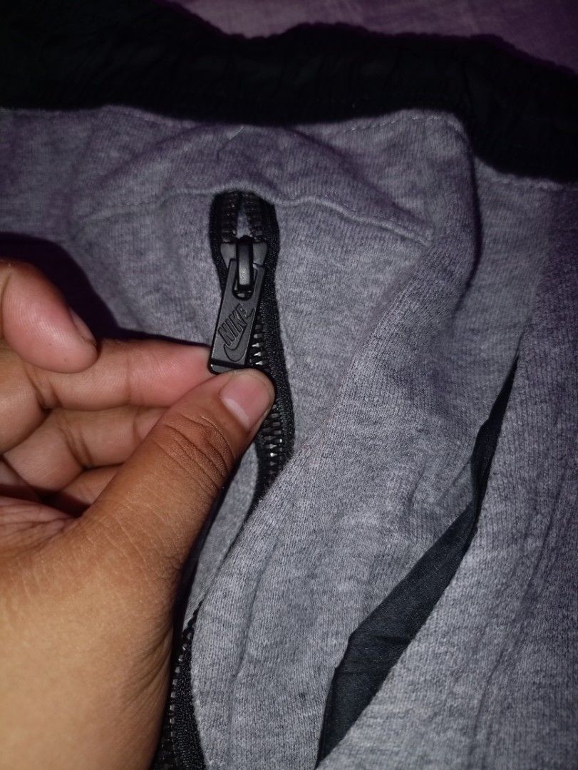 Nike Fleece 3pocket Box logo (Category: Joggers) located in Manila. Submitted by naixhrift (Listing ID 1463033860, Image 2). Description: Nike Jogger Pants Nike Fleece Jogger pants Gray 3pocket Size XL pasok din Sa large Length 39 Waist 30 to 40 880 plus ship jnt courier payment on gcash.