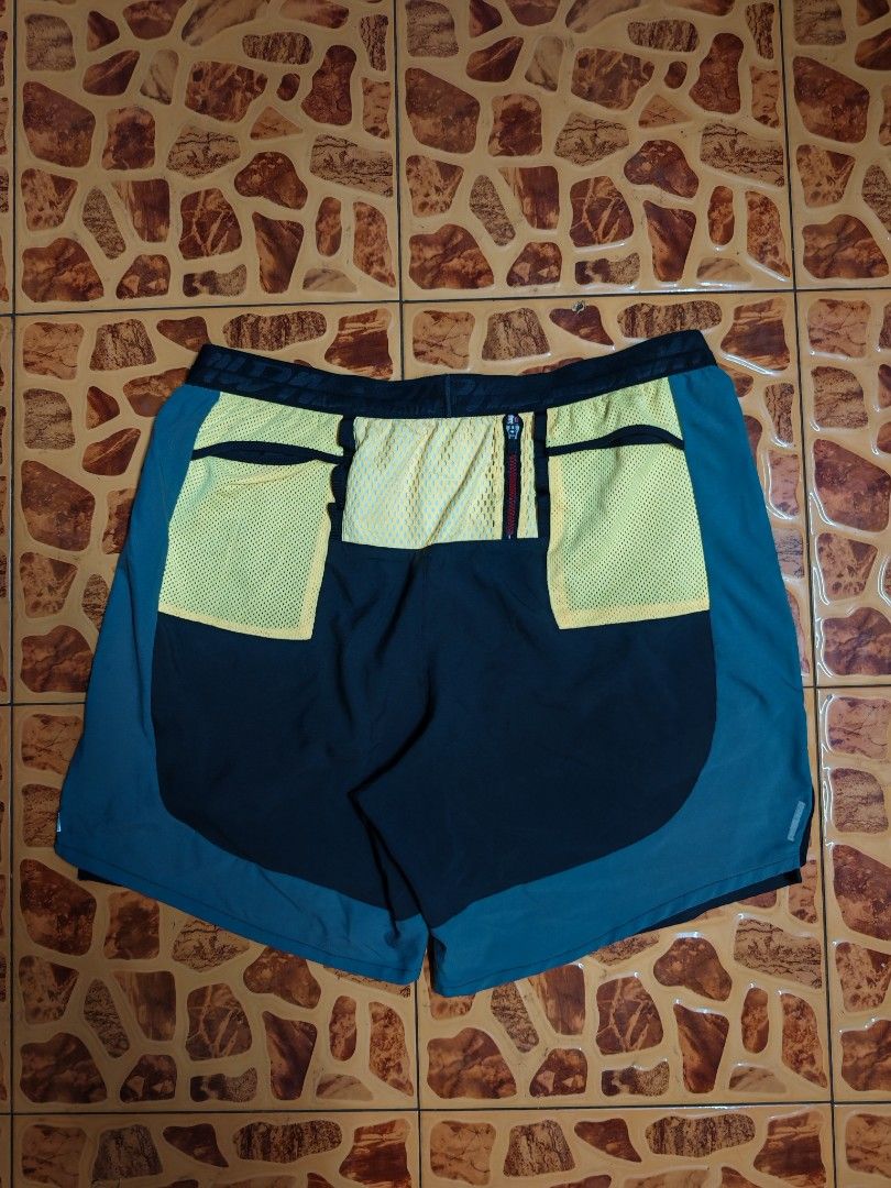 Nike Flex (Category: Activewear) located in Santa Cruz. Submitted by ukayhuntworldwide (Listing ID 1462896629, Image 2). Description: Nike Flex Stride Wild Run Short Good as new condition Xl on tag Dimes 30-36 waistline 15.5 length Dm sa interested.