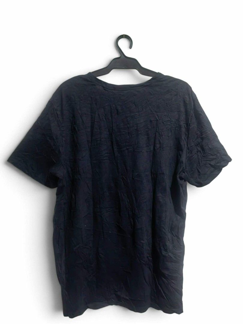 Nike huarache pocket tee (Category: Tshirts & Polo Shirts ) located in Vinzons. Submitted by kspabico07187 (Listing ID 1463061242, Image 2). Description: Excellent condition No issue L-27 W-22 Xxl on tag.