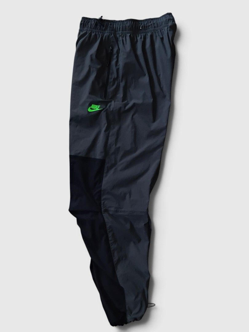 Nike red tag tech fleece (Category: Joggers) located in Malasiqui. Submitted by v.hype (Listing ID 1463001432, Image 3). Description: Nike red tag tech fleece size : small on tag dimension: 26-30w 41L as new price : 1200 pesos + ship.