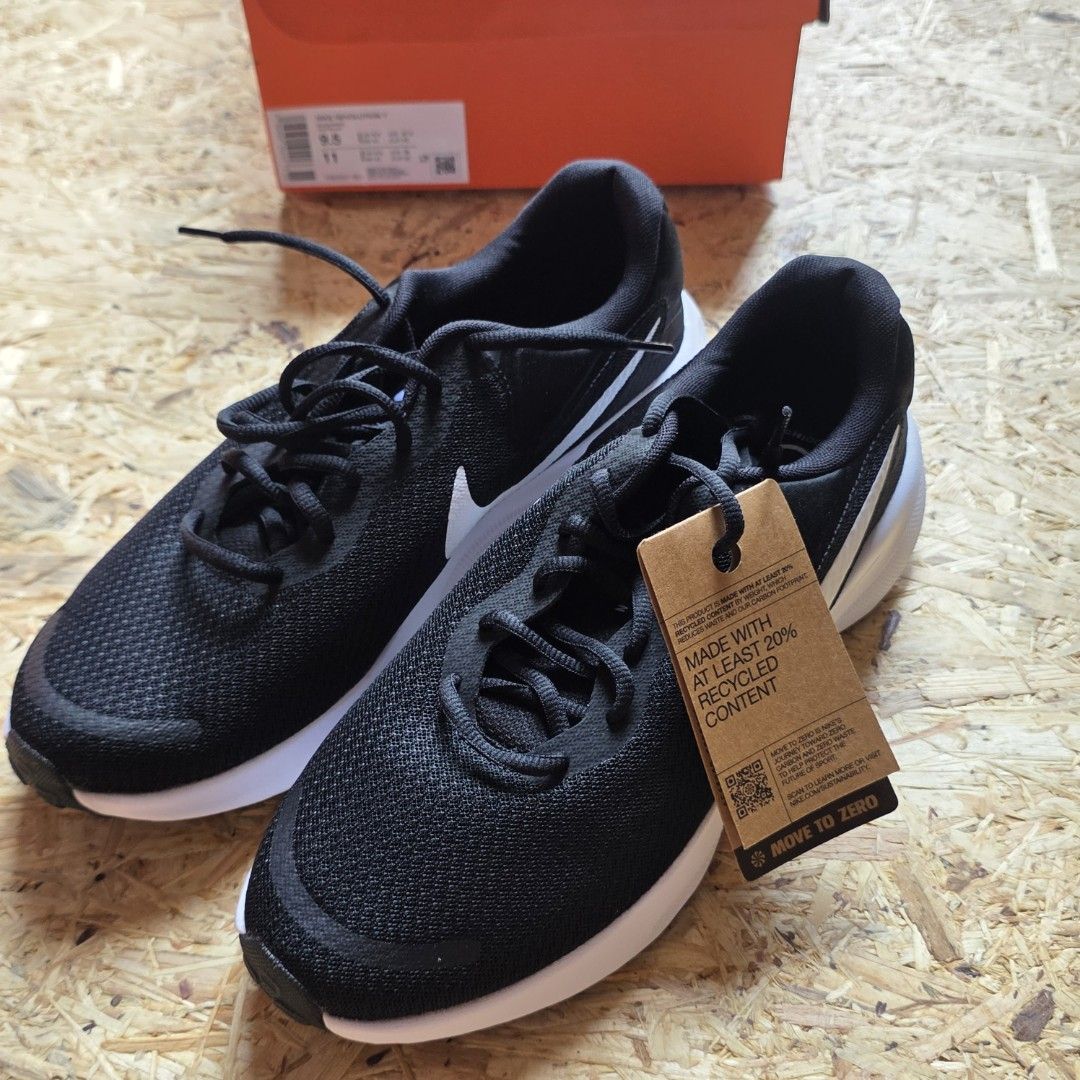 Nike Revolution 7 Men's Running Shoes (Category: Sneakers) located in Pasay City. Submitted by xsamskie (Listing ID 1462909694, Image 3). Description: - Nike Revolution 6 NN running shoes - Color: Black with white accents - Size: 9.5 - Features at least 20% recycled content - Comes with original box.