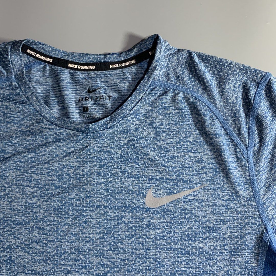 Nike running dri-fit shirt (Category: Tshirts & Polo Shirts ) located in Davao. Submitted by jandyfuert21303 (Listing ID 1463042657, Image 2). Description: Good as new condition No issues 20x25.5-26 10/10 Reflectorized logo.