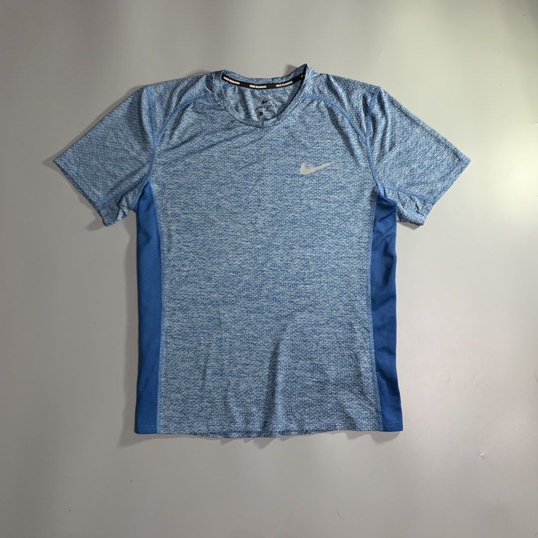 Nike running dri-fit shirt (Category: Tshirts & Polo Shirts ) located in Davao. Submitted by jandyfuert21303 (Listing ID 1463042657, Image 1). Description: Good as new condition No issues 20x25.5-26 10/10 Reflectorized logo.