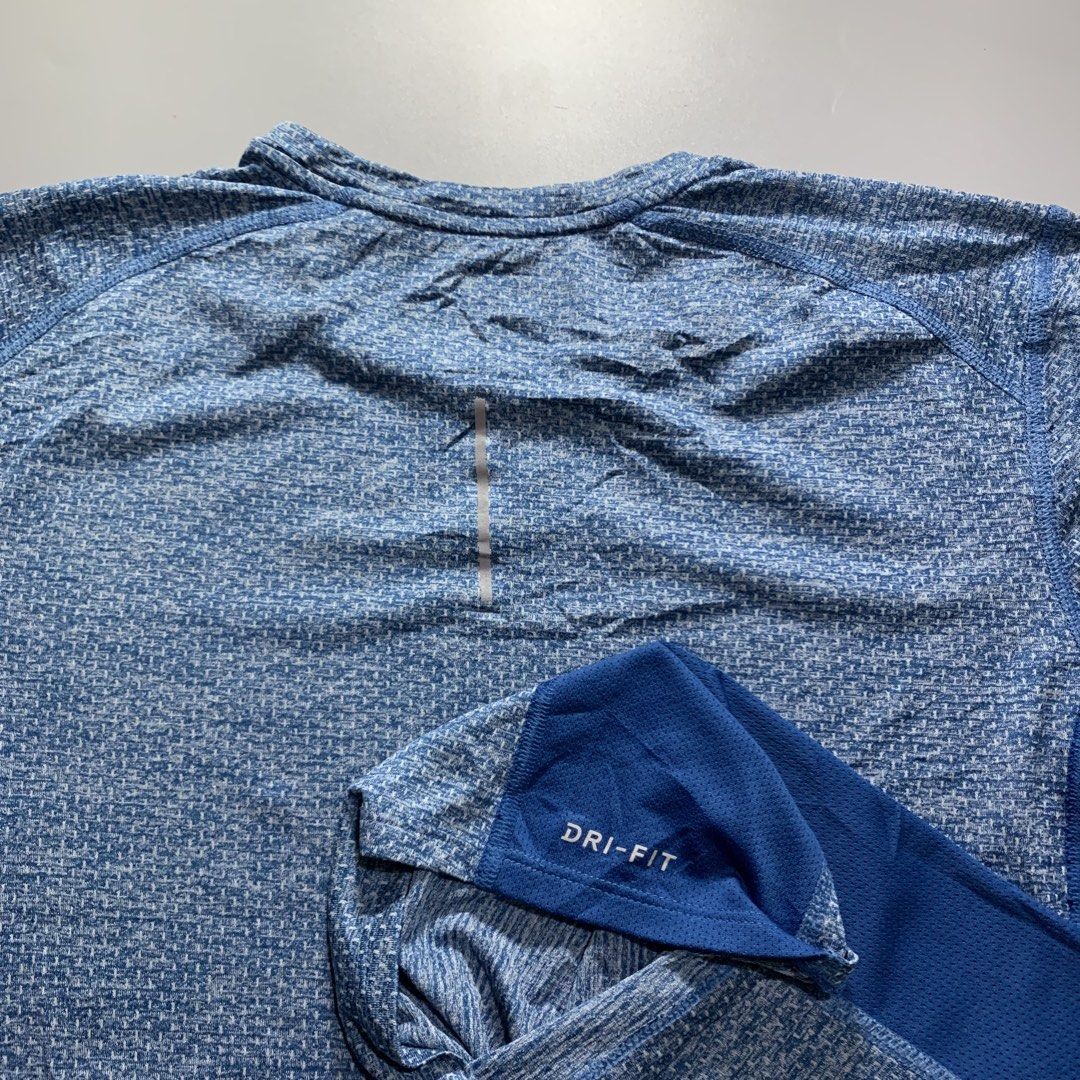 Nike running dri-fit shirt (Category: Tshirts & Polo Shirts ) located in Davao. Submitted by jandyfuert21303 (Listing ID 1463042657, Image 3). Description: Good as new condition No issues 20x25.5-26 10/10 Reflectorized logo.
