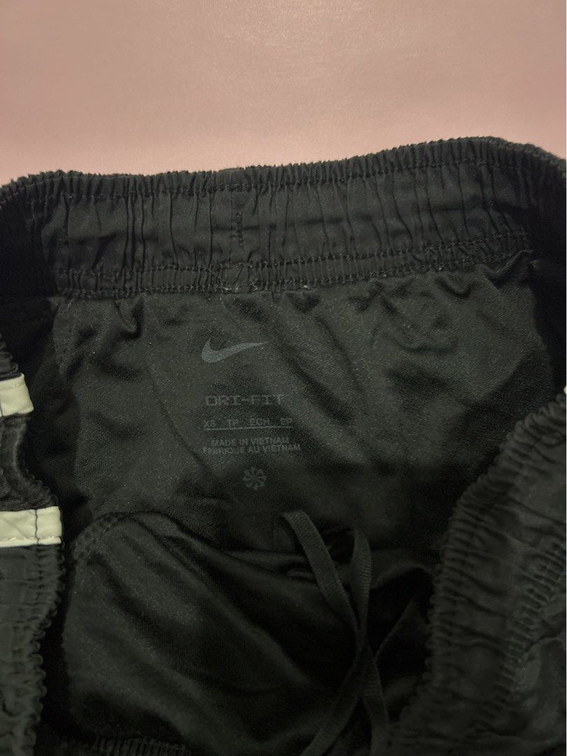 Nike Running Short (Category: Activewear) located in Manila. Submitted by chen_clybelles (Listing ID 1463061796, Image 2). Description: .