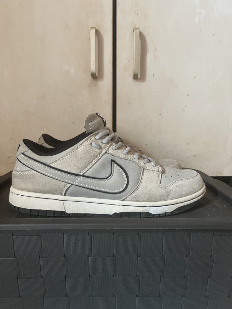 Nike dunk low otomo katsuhiro (Category: Sneakers) located in Manila. Submitted by keanuchedi94156 (Listing ID 1462973493, Image 3). Description: NIKE dunk low otomo katsuhiro - Suede material with black accents - Classic skate shoe design - Suitable for everyday wear or skating - Shows some signs of use on soles and suede - Plenty of life left.