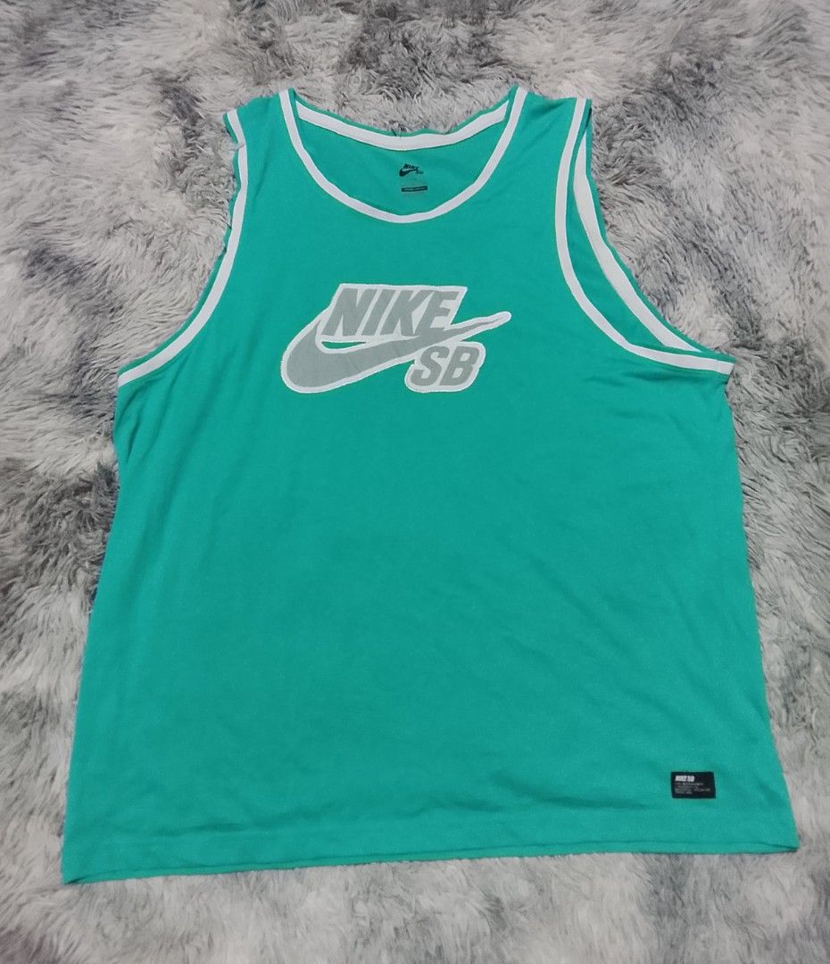 Nike SB Tank Top 2XL (Category: Activewear) located in Davao. Submitted by thevintagehunterdvo (Listing ID 1463016352, Image 1). Description: Width 24 Length 29 799+89 sf.