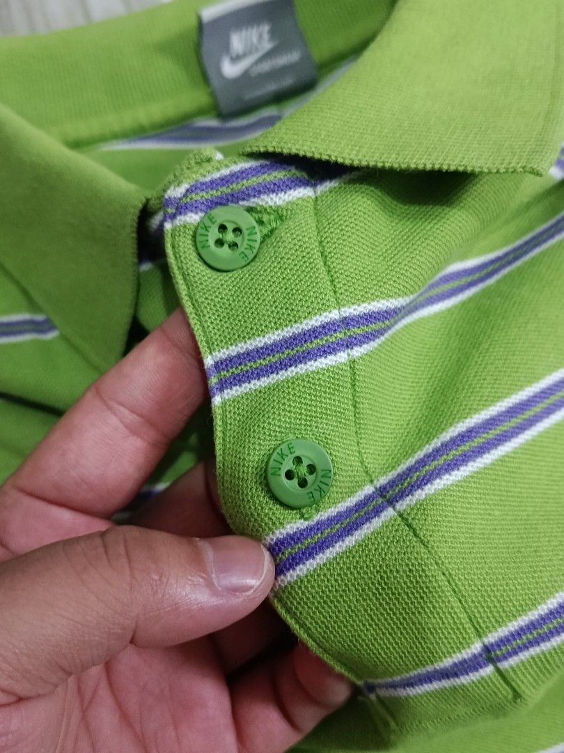 NIKE STRIPES POLO SHIRT (Freeshipping) (Category: Tshirts & Polo Shirts ) located in Quezon City. Submitted by gyl-stop (Listing ID 1463018258, Image 3). Description: free shipping 23 x 28 excellent condi cr: 9.5/10 issue: cut washtag.