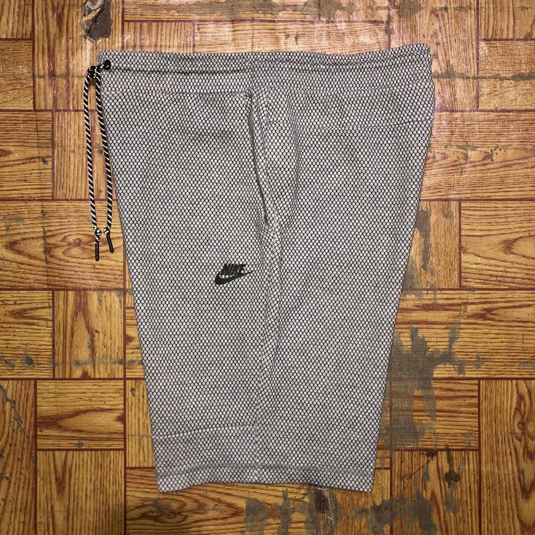 Nike Tech fleece printed short (Category: Shorts) located in Dasmarinas. Submitted by corenyxmessy_3rd_account (Listing ID 1463070080, Image 3). Description: waist - 32 to 34 length - 21.5.