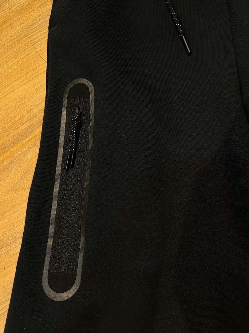 Nike Techfleece Pants (Category: Joggers) located in Pagadian. Submitted by romenallauderes (Listing ID 1463046185, Image 3). Description: Nike Techfleece Pants Waist: 28 - 32 Length: 37 Brand New Condition 10/10 Color Rate no issues.