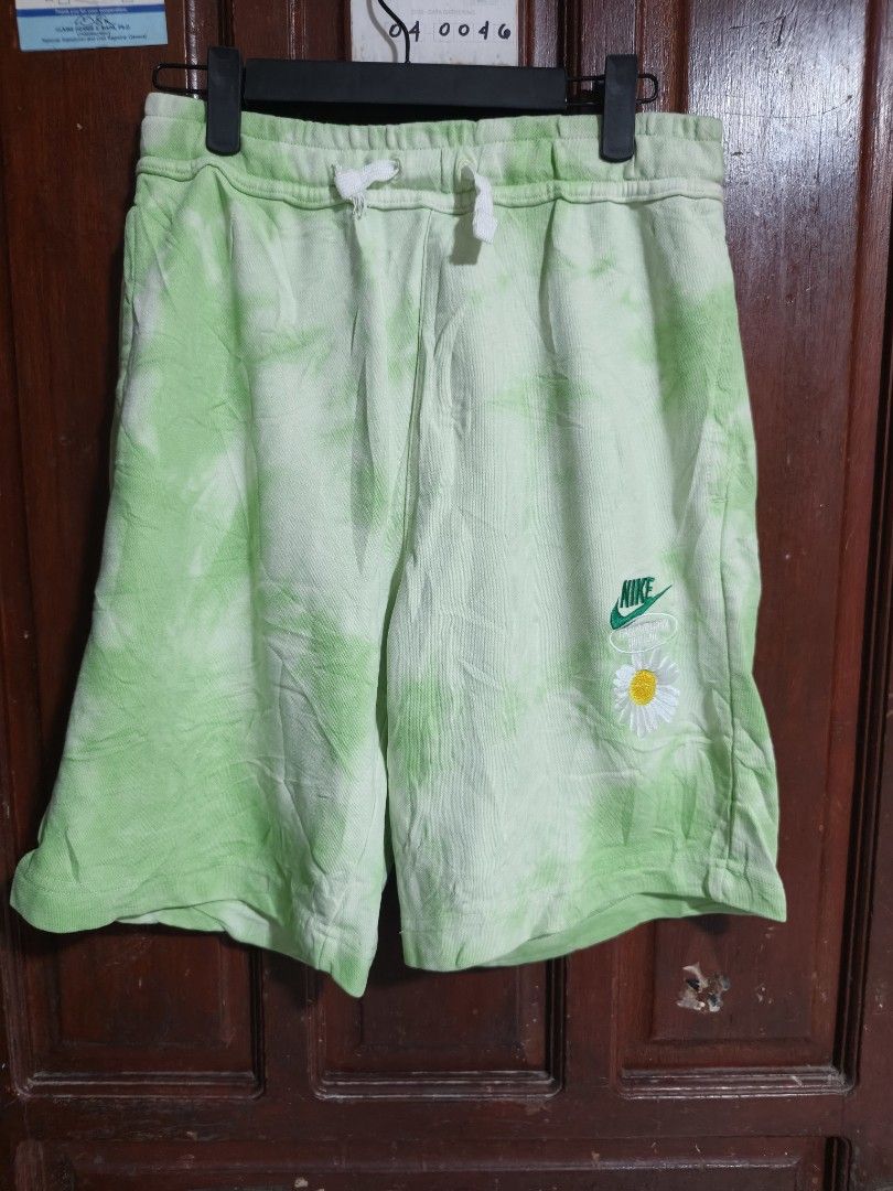 Nike Tie-Dye Daisy Shorts XL (Category: Shorts) located in Quezon City. Submitted by makmakramirez (Listing ID 1462993304, Image 1). Description: size 27-35 length 20inches - Nike green tie-dye shorts - Size XL - Features a unique daisy graphic with the Nike logo - Comfortable elastic waistband with adjustable drawstring - Made in Pakistan loc santa Lucia novaliches .