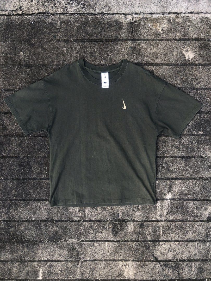 NIKE X BILLIE EILISH (Category: Activewear) located in Mabalacat. Submitted by makithrift30 (Listing ID 1462977956, Image 1). Description: DIMES: 22.5x28 CONDITION: 9.7/10 COLOR RATE: 9.7/10 ISSUE: NONE.