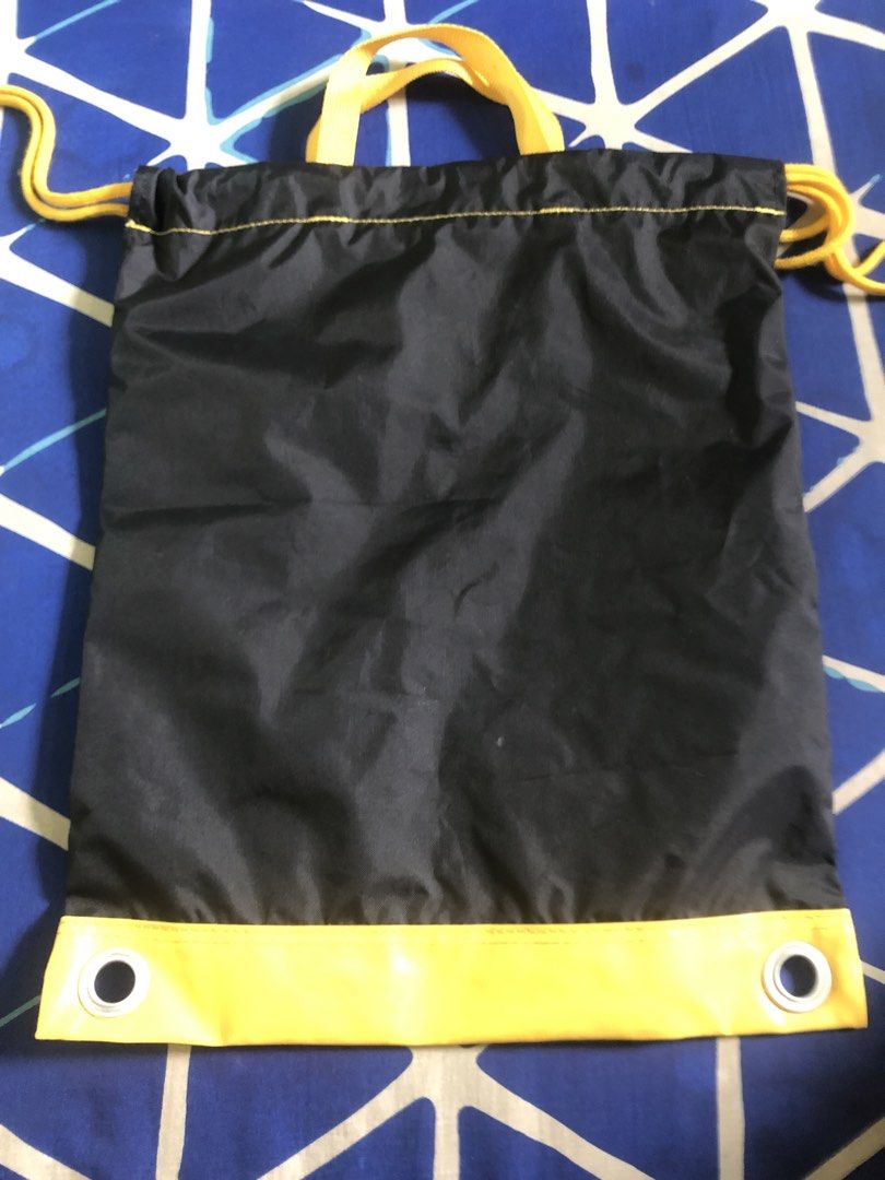 Nikon waterproof trekking sling bag (Category: Camera Bags & Carriers) located in Quezon City. Submitted by markgolveo (Listing ID 1462902466, Image 3). Description: Nikon waterproof trekking sling bag.