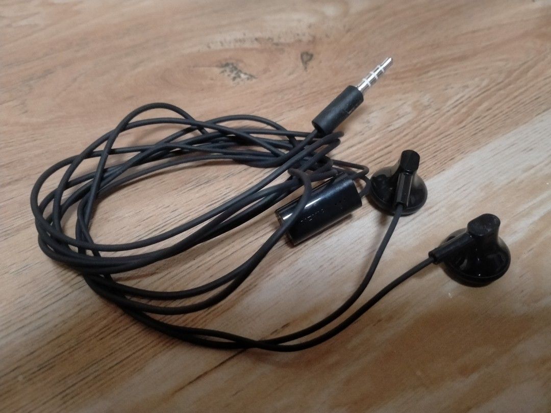 NOKIA WH 108 EARPHONE (Category: Earphones) located in Cabuyao City. Submitted by Bike_Clothing10 (Listing ID 1462897029, Image 2). Description: READ FIRST.. FOR SALE: NOKIA WH 108 EARPHONE 3.5mm Jack Excellent Condition Looks New Legit PRICE: 550 + SF PICK UP OR SHIPPING ONLY LOCATION: Cabuyao Laguna -NO COD/COP- PM FOR INQUIRIES...