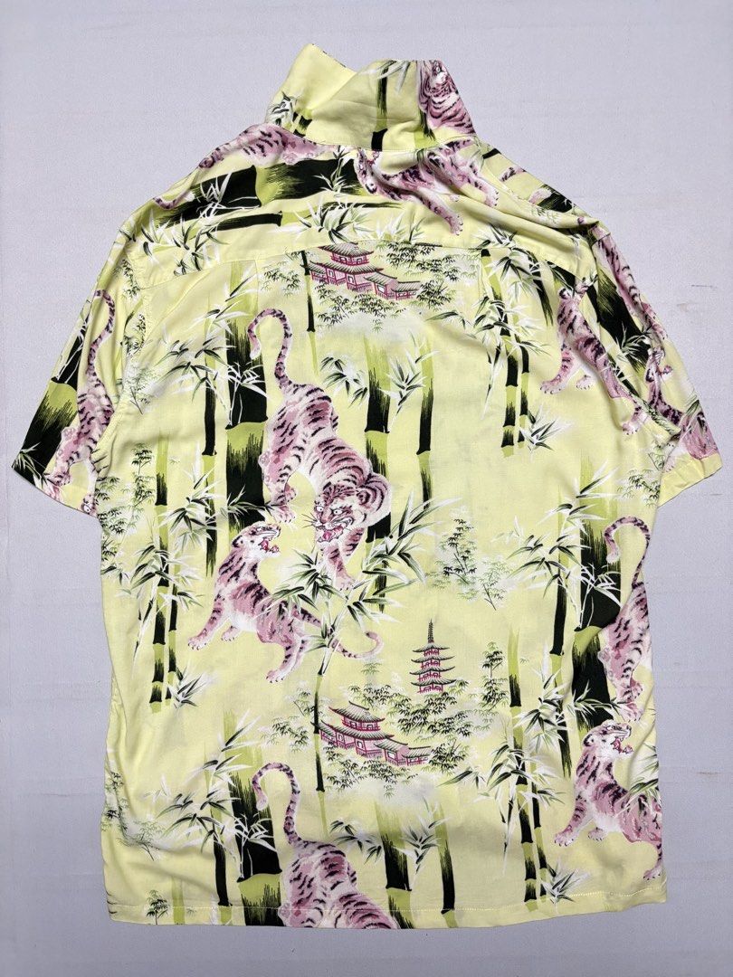 NON STOCK Japanese Buttondown (Category: Formal Shirts) located in Baguio. Submitted by viibodegaaa (Listing ID 1463015988, Image 3). Description: NON STOCK Japanese Buttondown Size: XL Width: 23’ Length: 30.5’ Price: 2280.